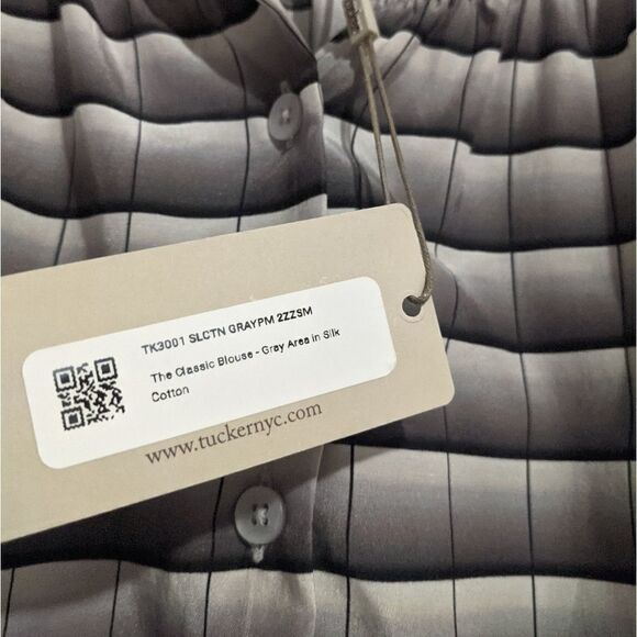 Tucker The Classic Blouse Gray Area in Silk Cotton Plaid Motif Striped Smock - Picture 5 of 9